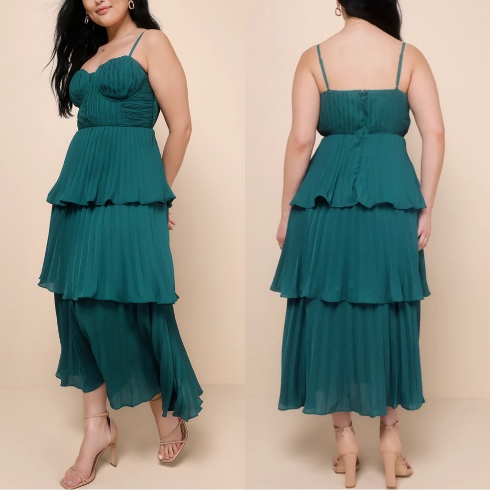 NWOT Emerald Green Tiered Bustier Midi Dress